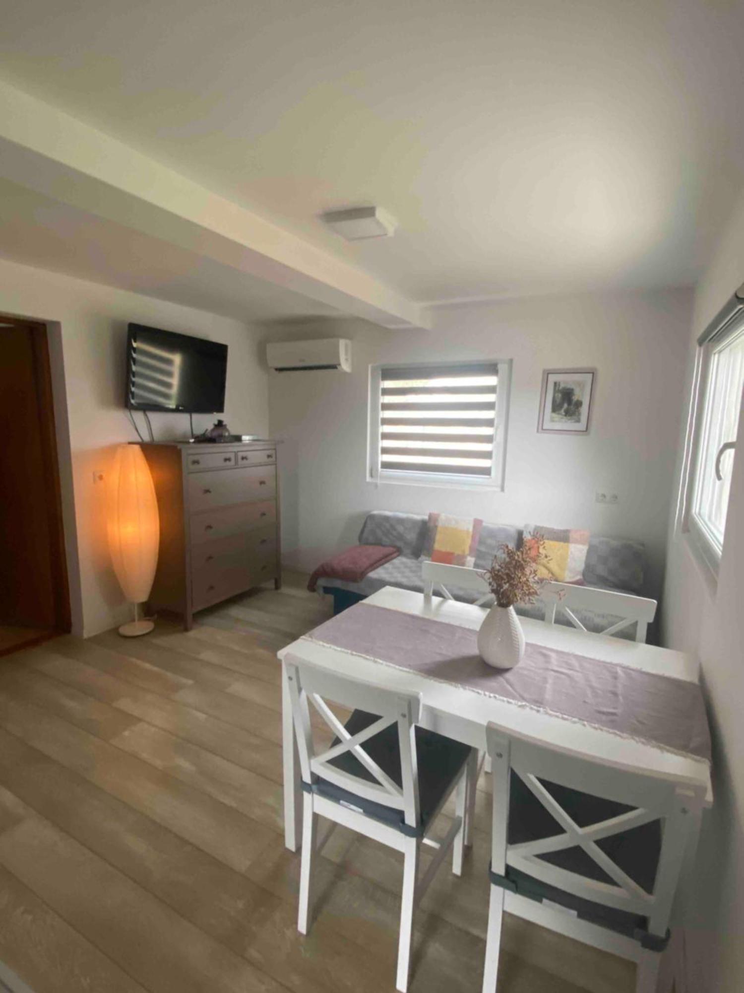 Viva 2 Rovinj Apartment Ngoại thất bức ảnh